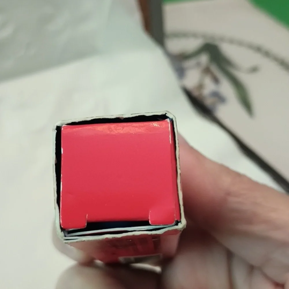 MAC Limited Edition 2011 Wonder Woman Heroine Lipstick